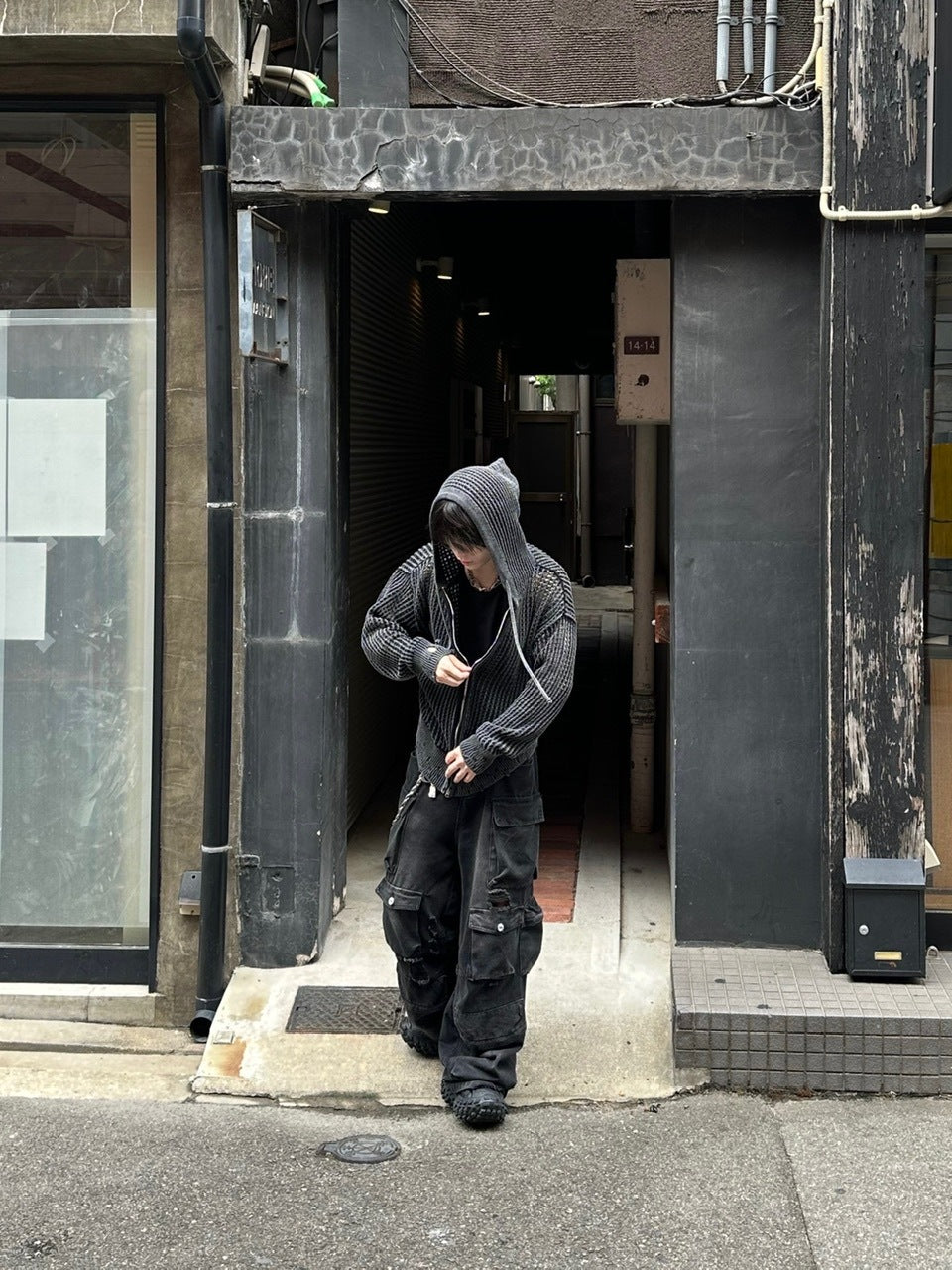 大阪店WEB限定受注制【Chikashitsu +】mesh zip damage hoodie (2color) / 【チカシツプラス】メッシュダメージジップアップ長袖パーカー