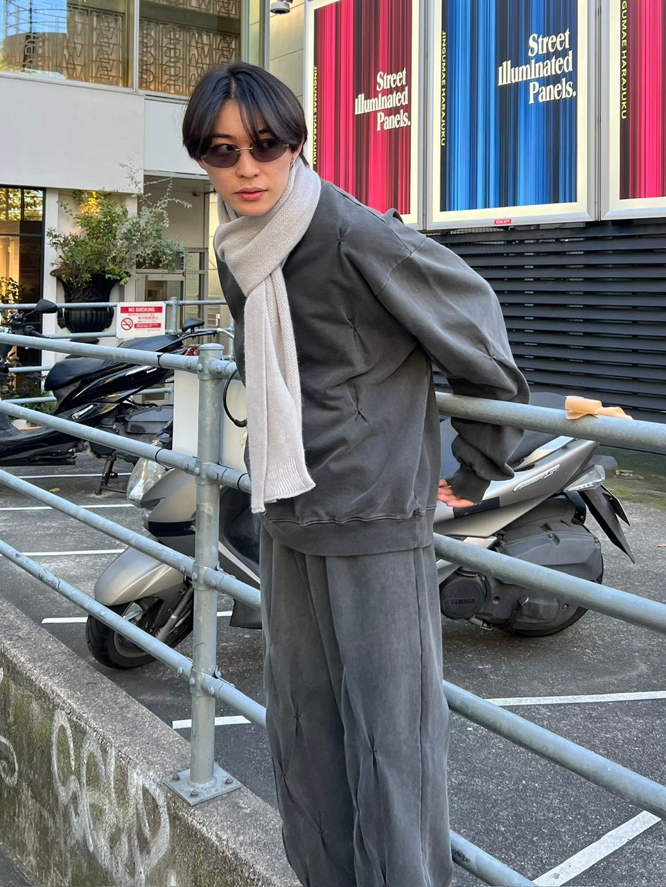 受注制【Chikashitsu +】stitch design sweat (3color)