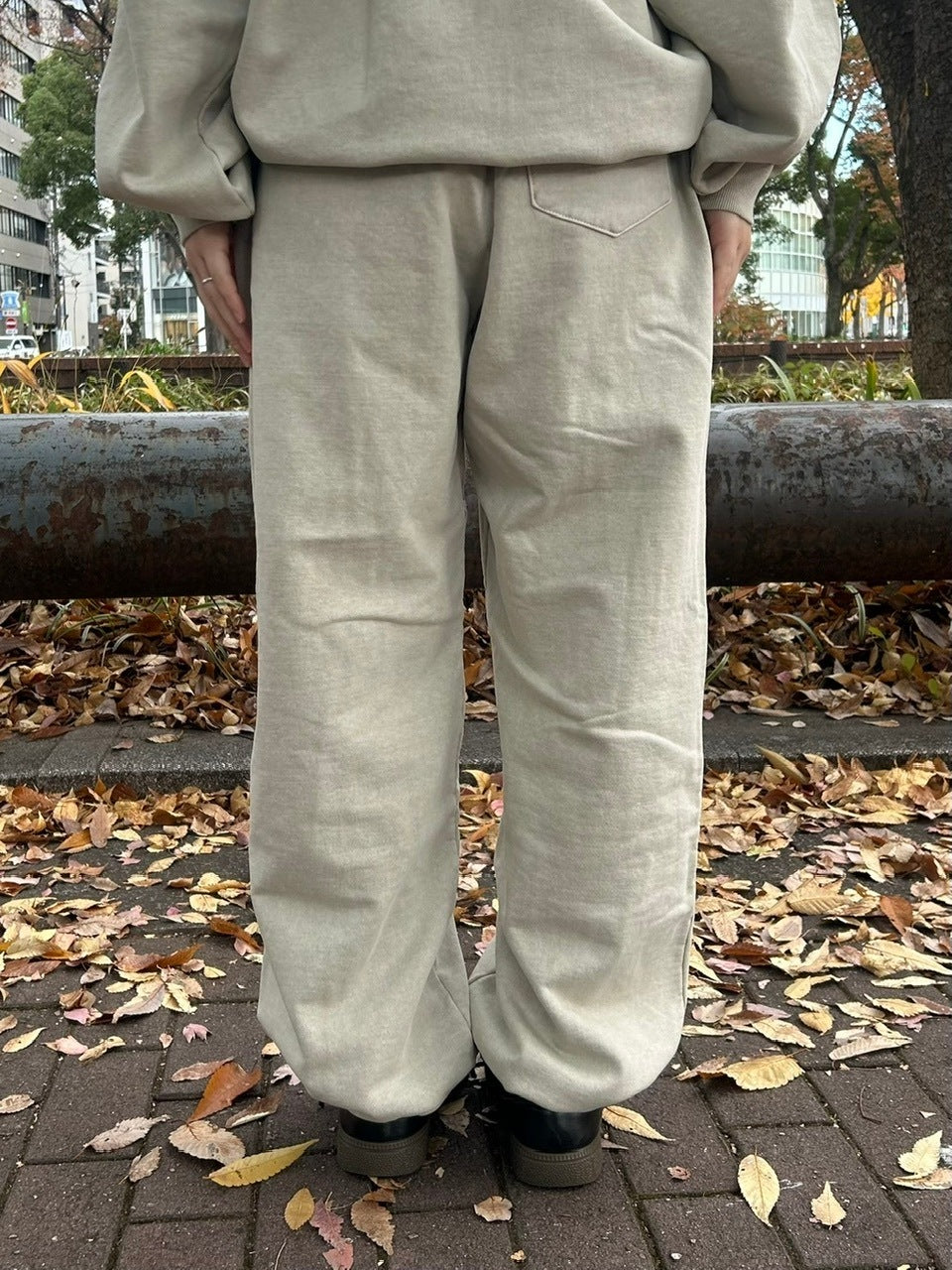 受注制【Chikashitsu +】stitch design sweat pants (3color)