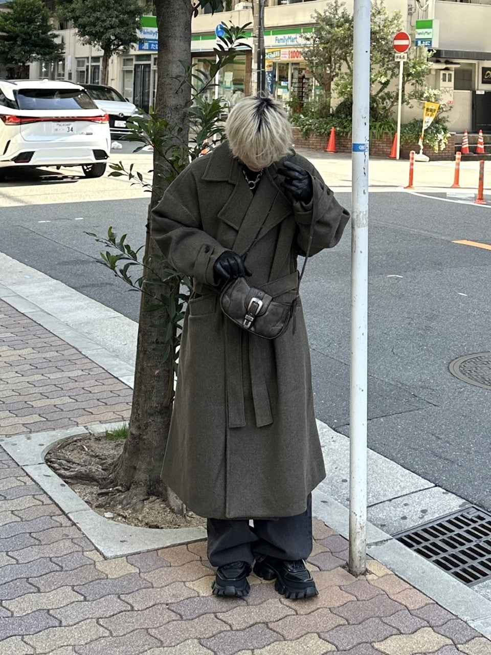 大阪店WEB限定受注制【Chikashitsu +】belt buckle shoulder bag (2color)