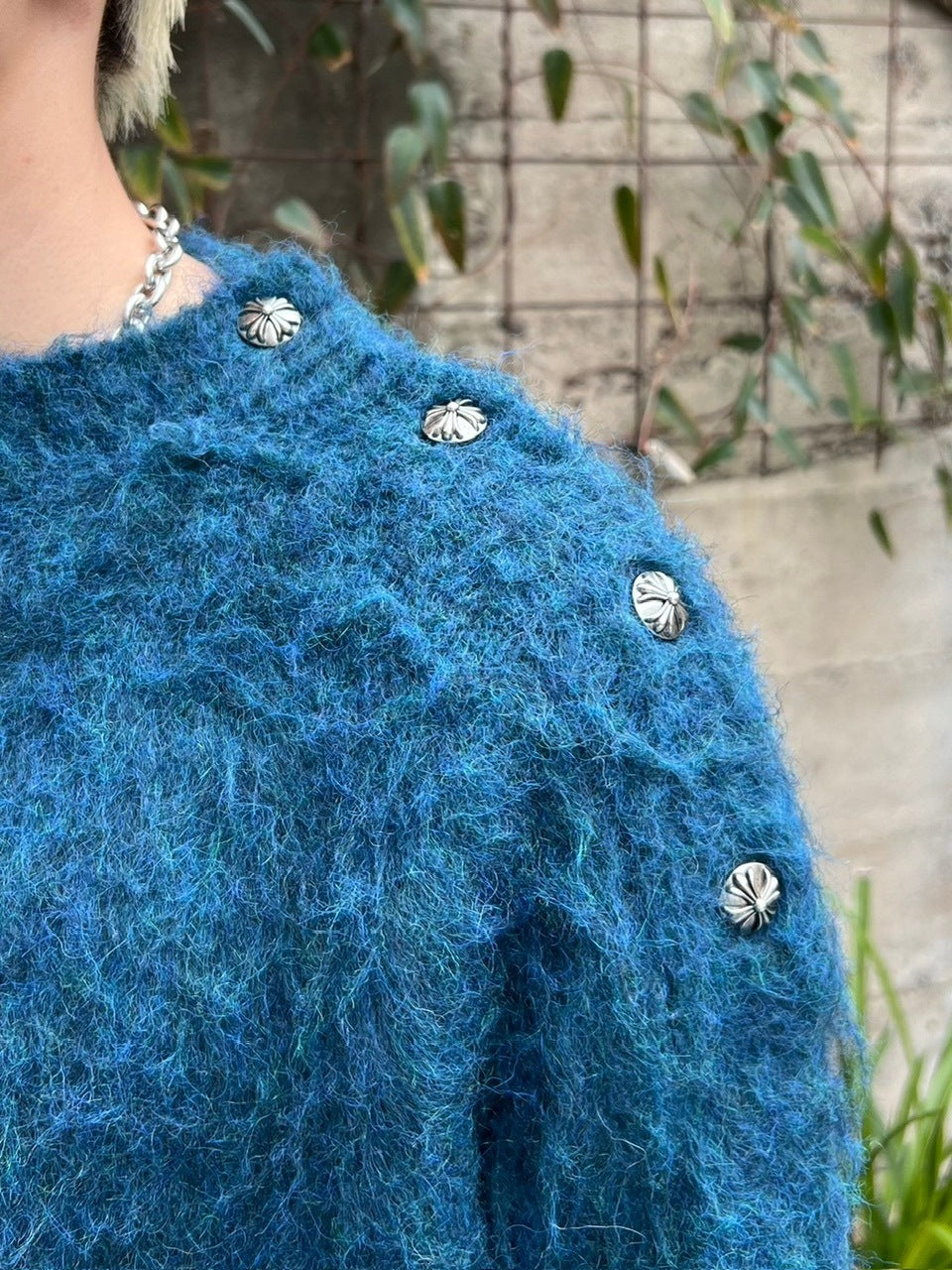 【Chikashitsu +】half off shoulder button knit (3color)