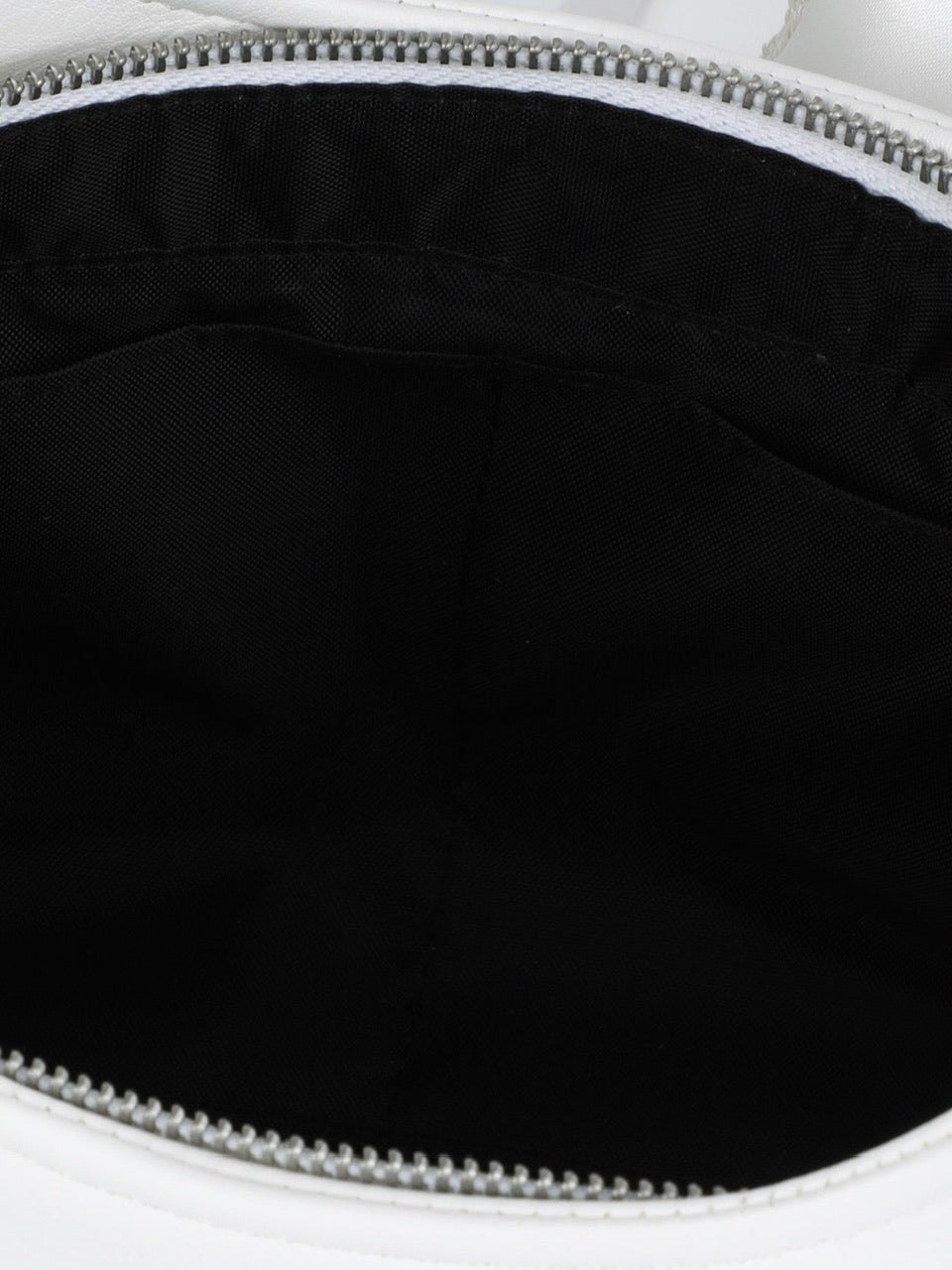 【IUGAMAKARAS】Laced Ribbon Leather Shoulder Bag