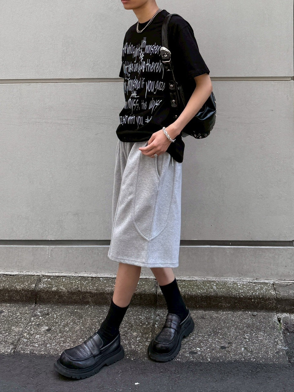 【Chikashitsu +】stitch bermuda sweat pants (2color) / 【チカシツプラス】スティッチバミューダハーフスウェットパンツ