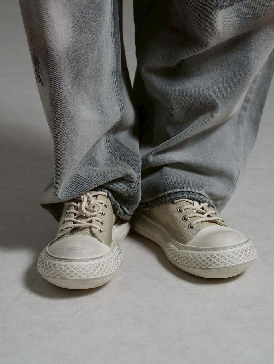 受注制【Chikashitsu +】volume toe canvas sneaker (2color)
