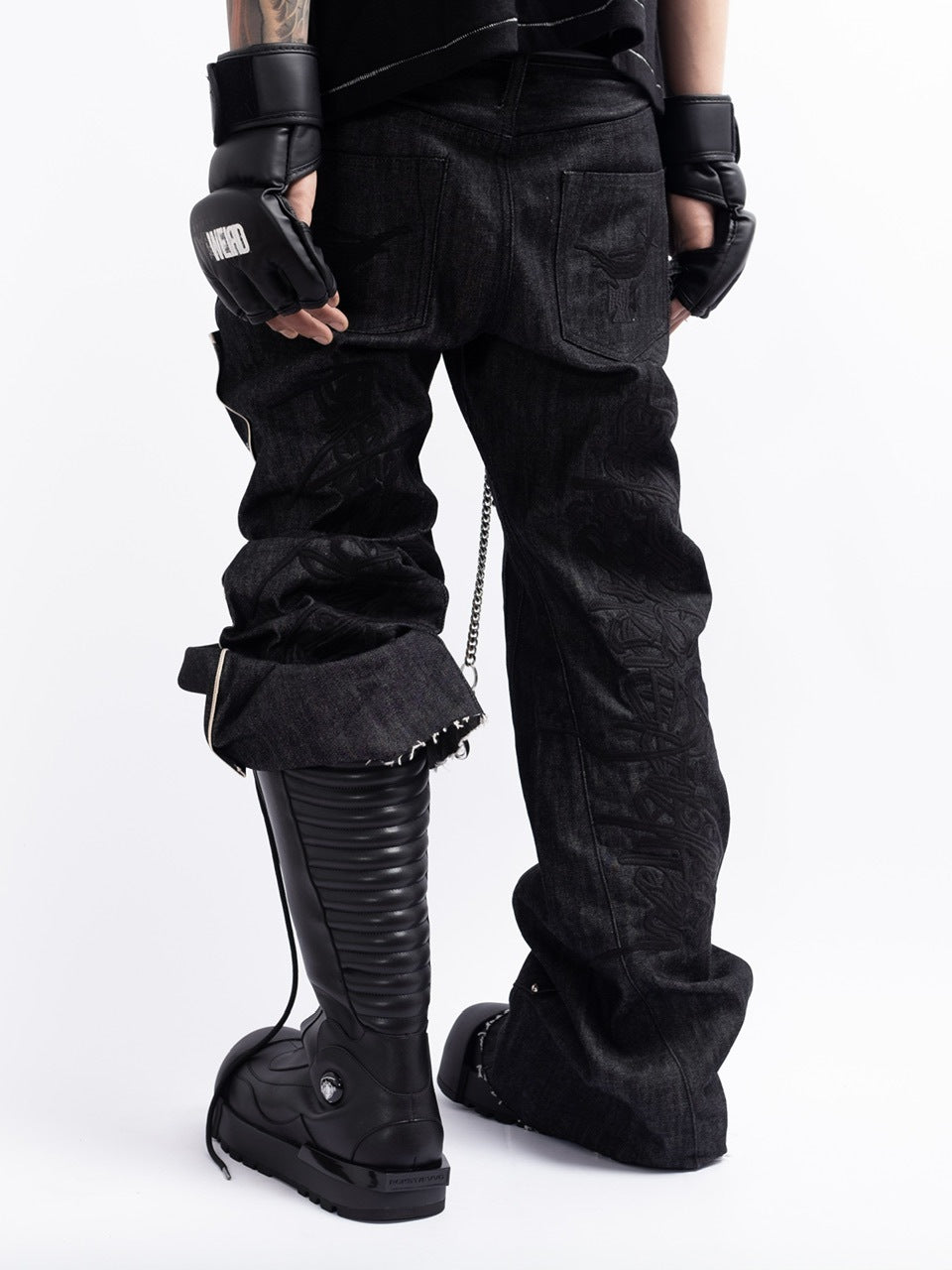 【F.V.V.O】RED SELVEDGE EMBROIDERED RAW DENIM JEANS