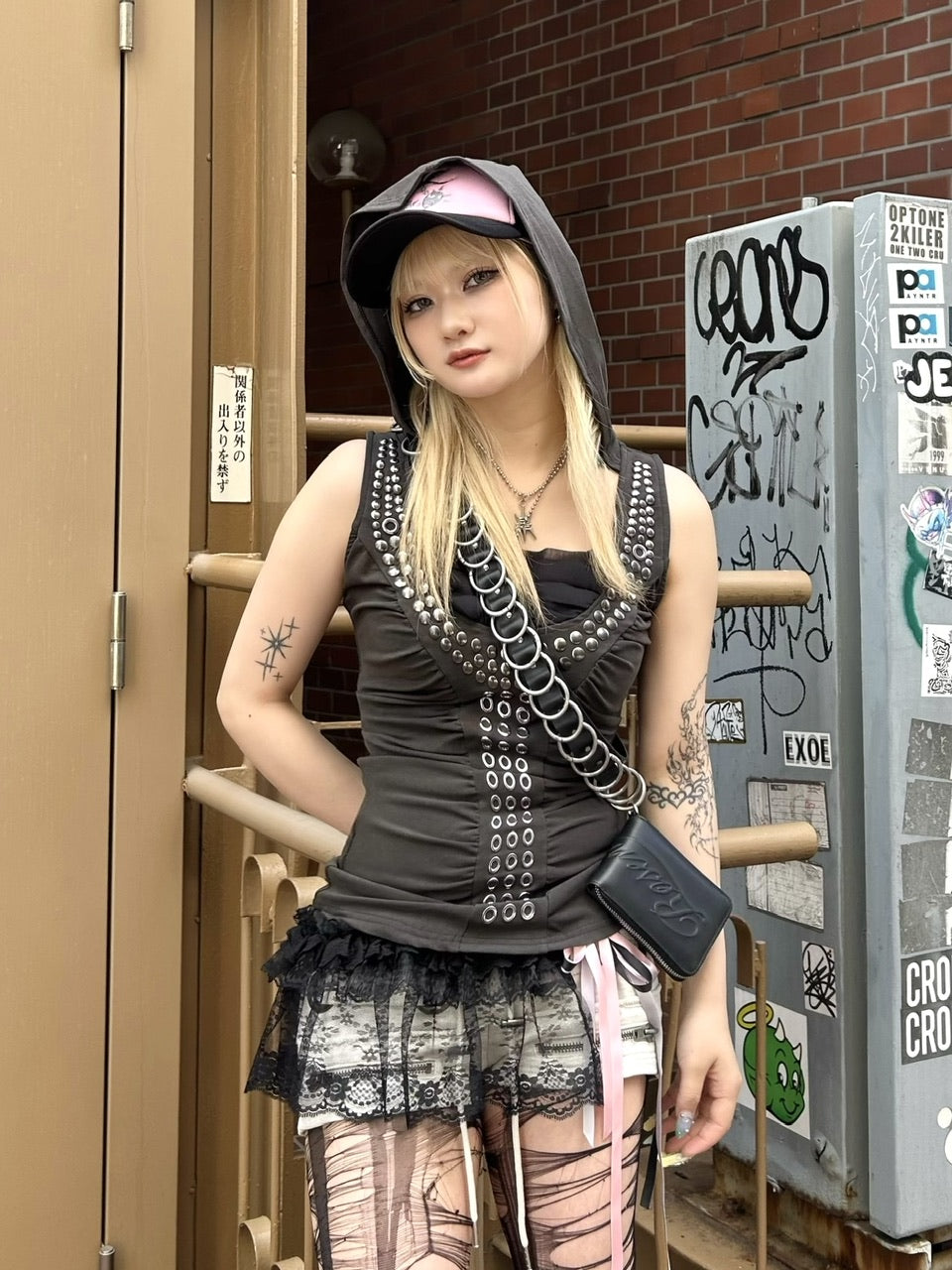 国際配送【Never mind the XU】drape eyelet hoodie tank(2color)
