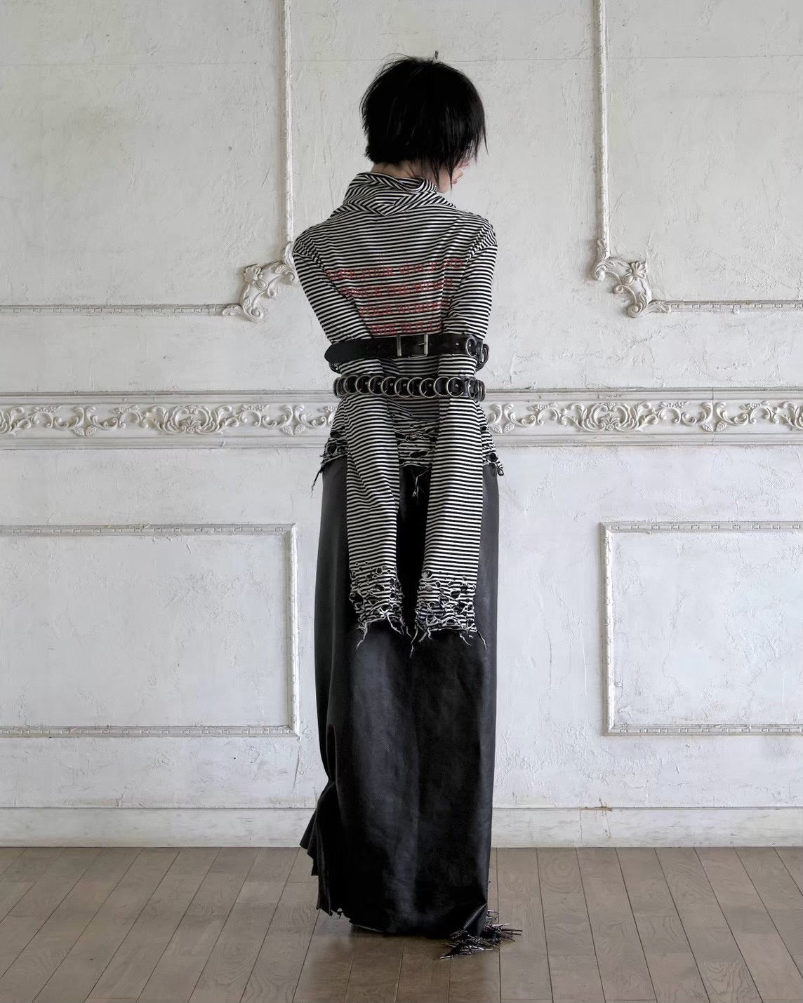 【YIKAI LABORATORY】GHOST FREQUENCY DISTRESSED TURTLENECK