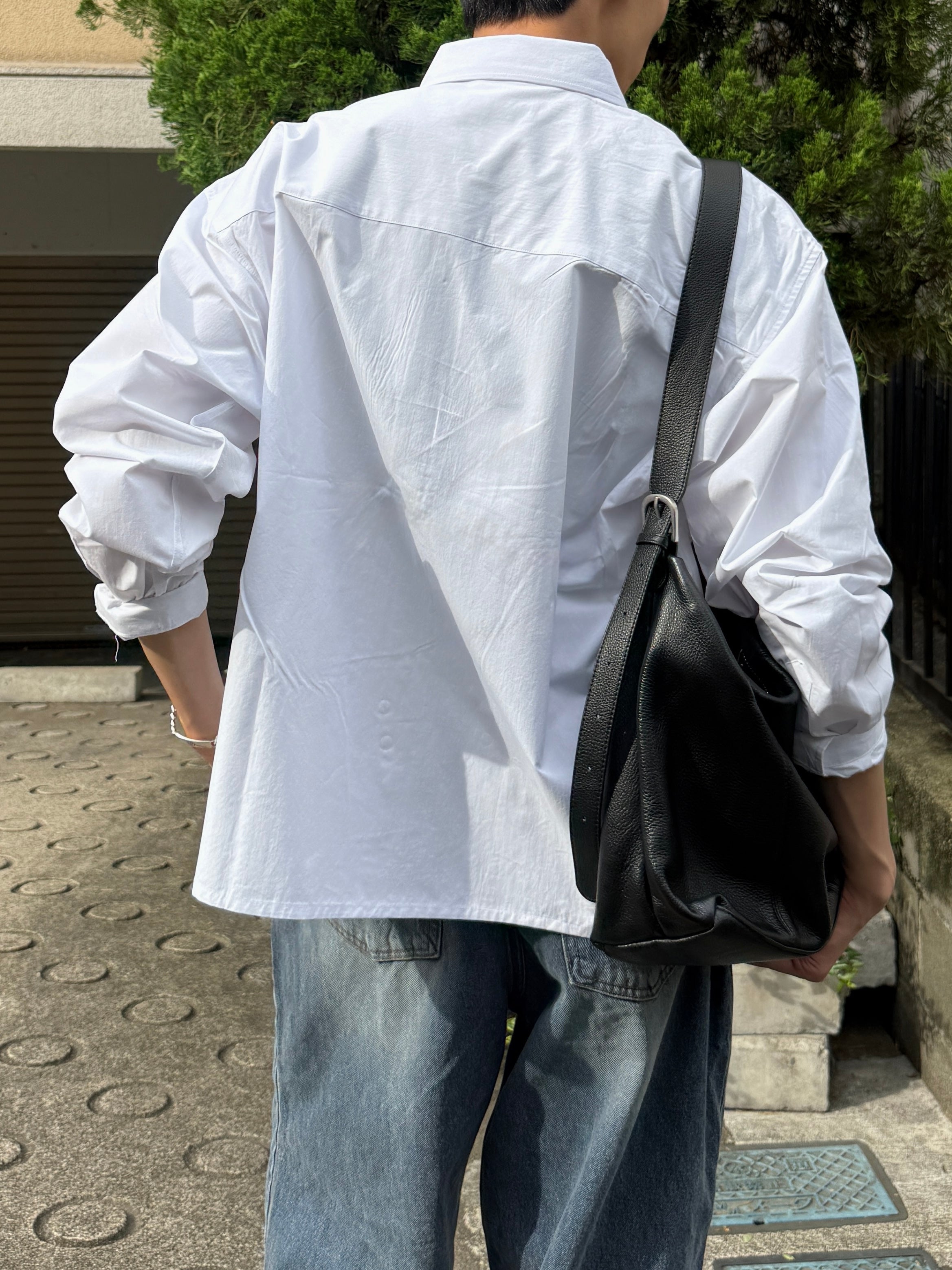 東京店WEB限定受注制【Chikashitsu +】soft touch cropped shirt (3color)