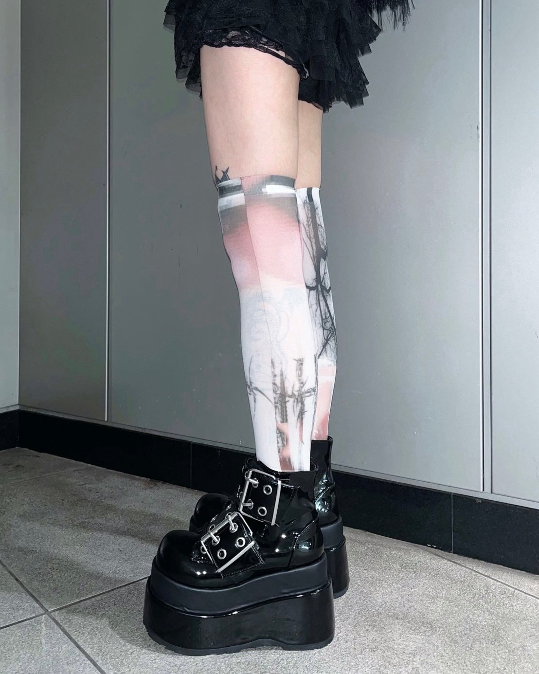 国際配送【BABY09】forbidden angel socks