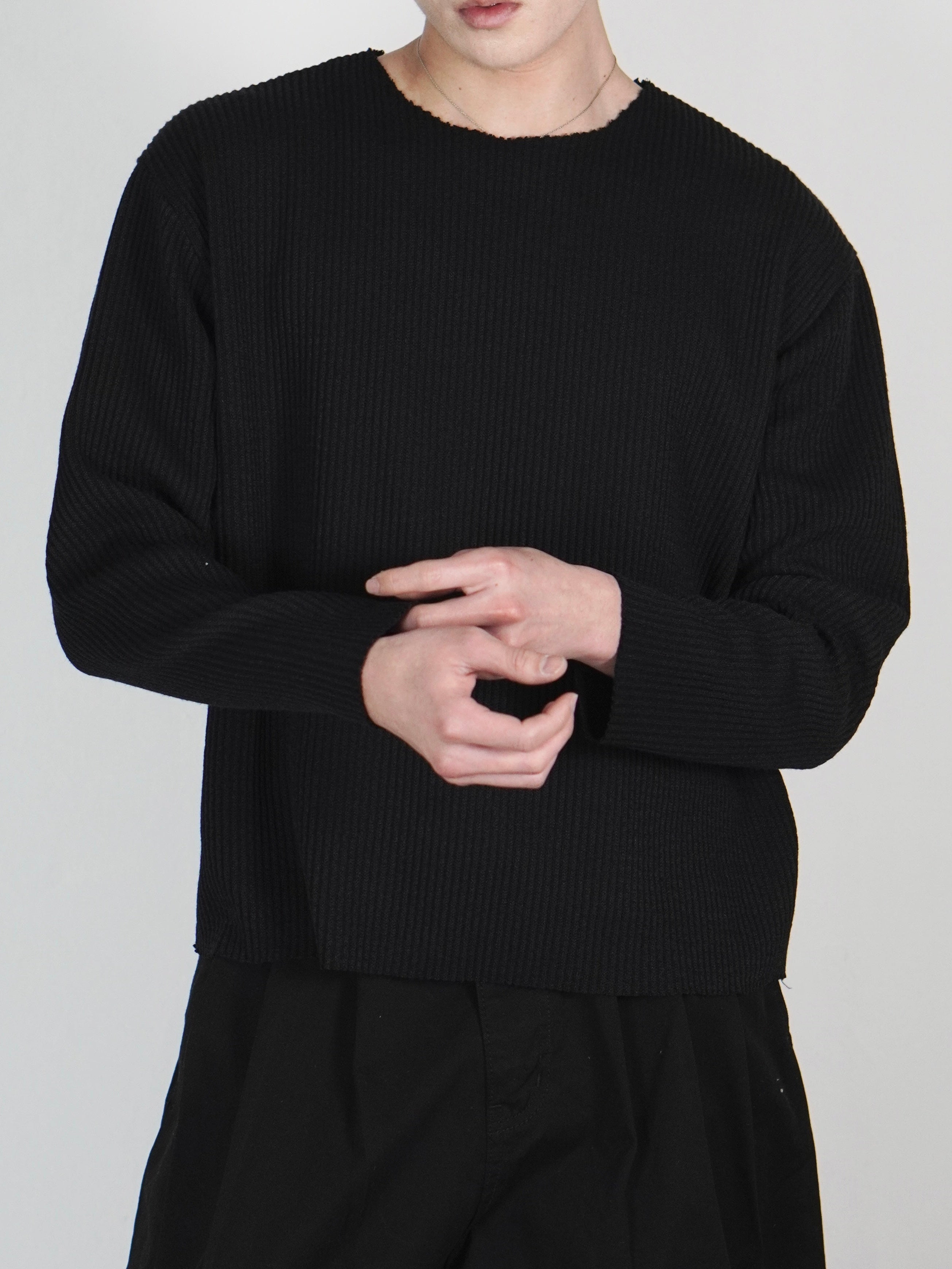 受注制【Chikashitsu +】cutting cropped tee (3color)