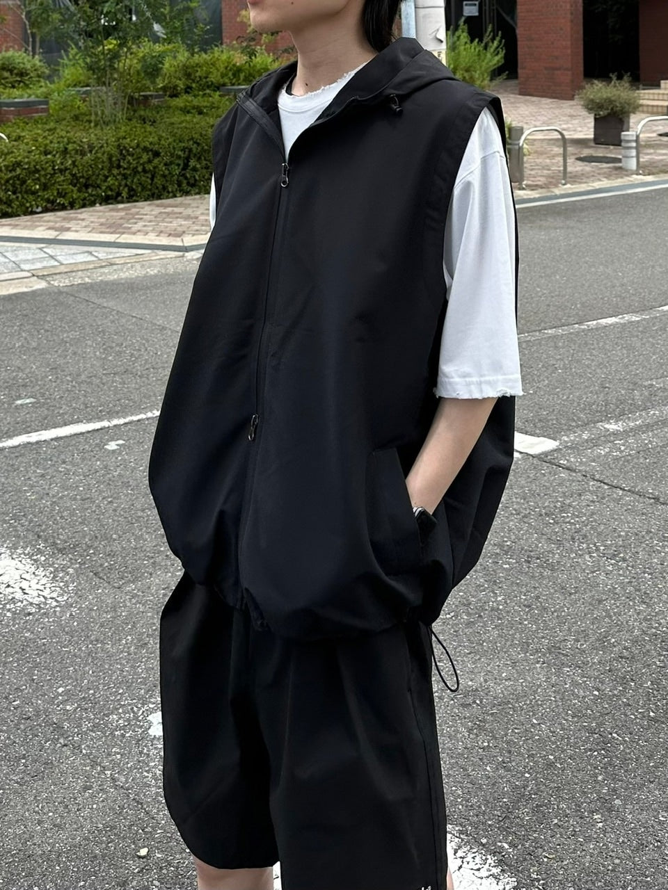 大阪店WEB限定受注制【Chikashitsu +】nylon hood vest (2color)