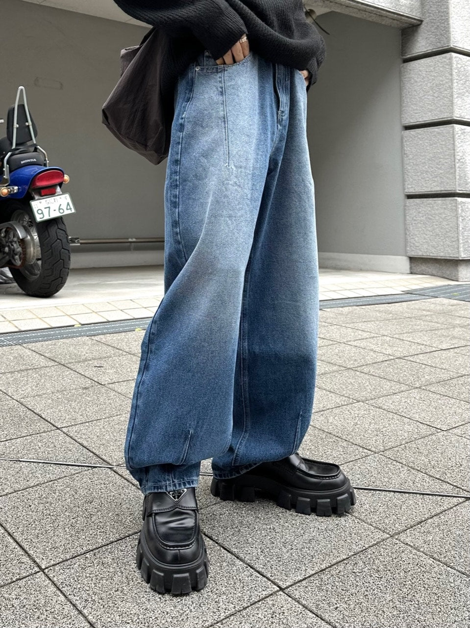 大阪店WEB限定受注制【Chikashitsu +】washing wide denim pants (2color)