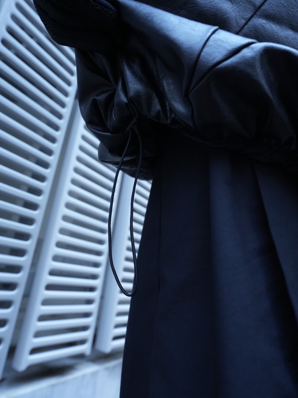 【DIG YOUR OWN GRAVE】star leather vest (2color)