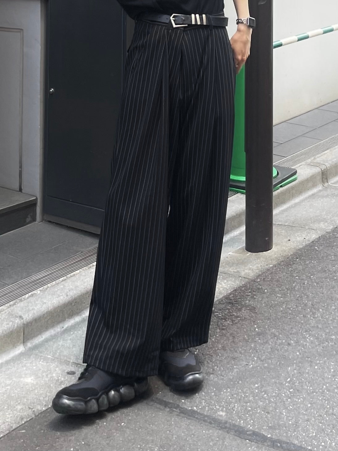 受注制【Chikashitsu +】stripe tuck slacks / 【チカシツプラス】ストライプボーダータックスラックス