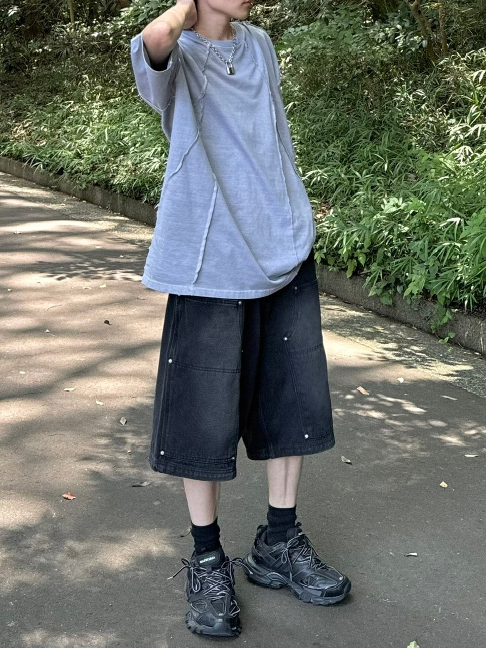 受注制【Chikashitsu +】studs design denim half pants (2color)