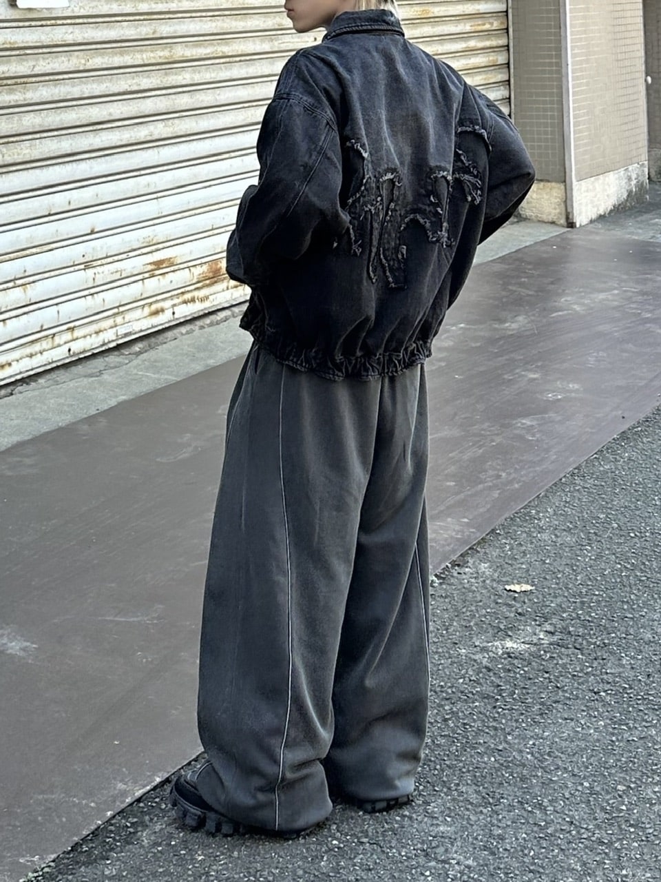 大阪店WEB限定受注制【Chikashitsu +】pigment piping wide sweat pants (2color)