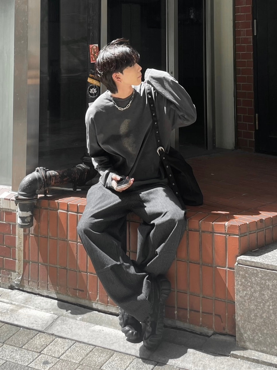 【Chikashitsu +】oversized shadow print damage long sleeve (2color) / 【チカシツプラス】オーバーサイズシャドウプリントダメージ長袖Tシャツ