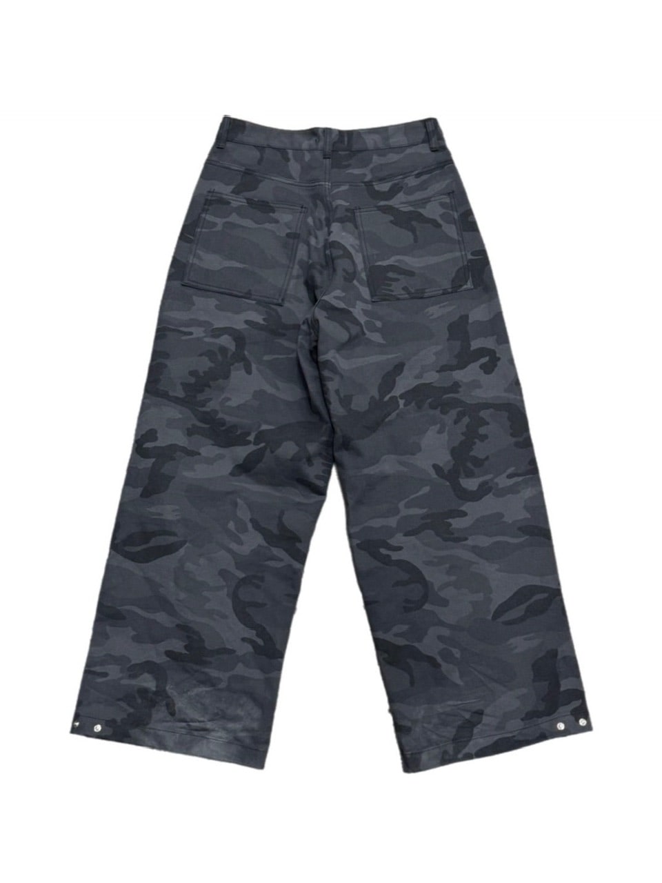 受注制【Chikashitsu +】snap button camouflage pants (2color) / 【チカシツプラス】スナップボタンカモフラージュワイドデニムパンツ