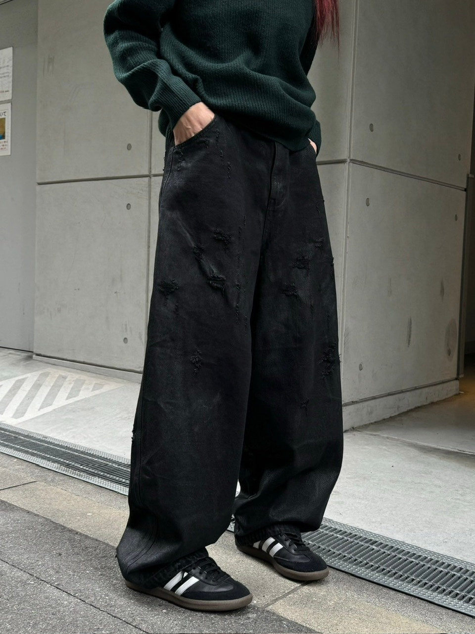 受注制【Chikashitsu +】coating damage wide denim pants / 【チカシツプラス】コーティングダメージワイドデニムパンツ