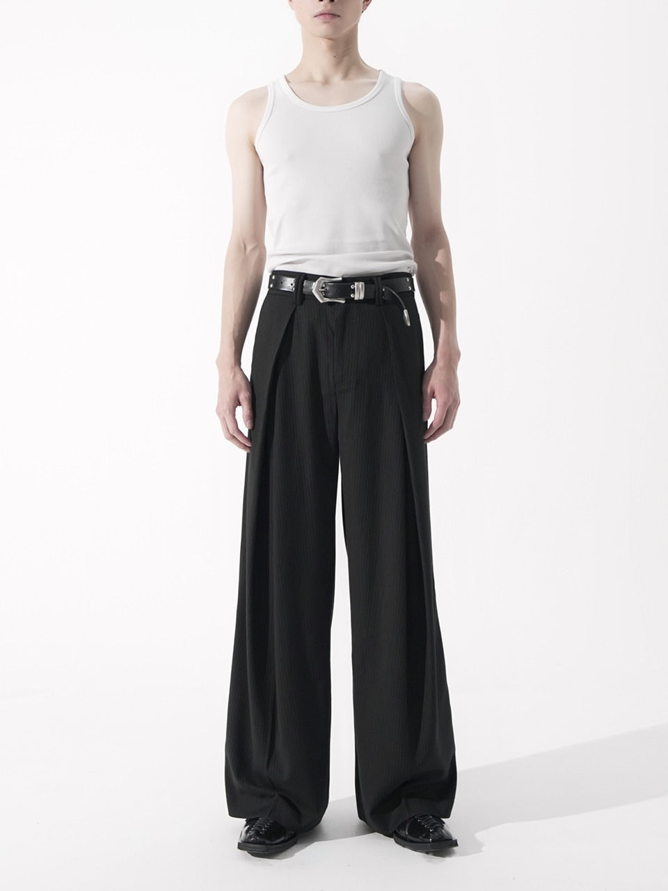 【CS】stripe cross tuck drape slacks (black)