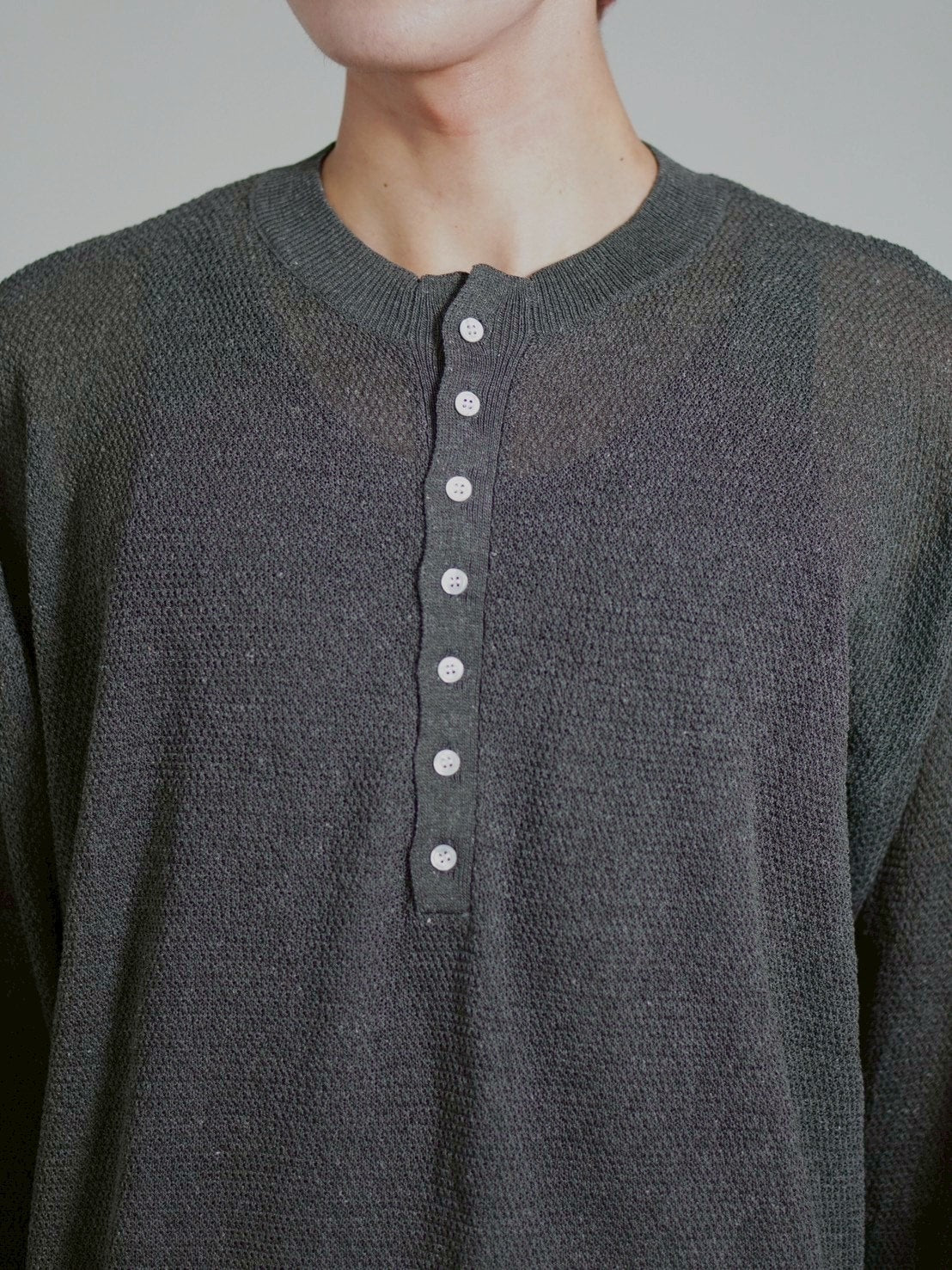 【Chikashitsu +】light touch henry neck knit / 【チカシツプラス】ライトタッチへンリーネックニット (3color)