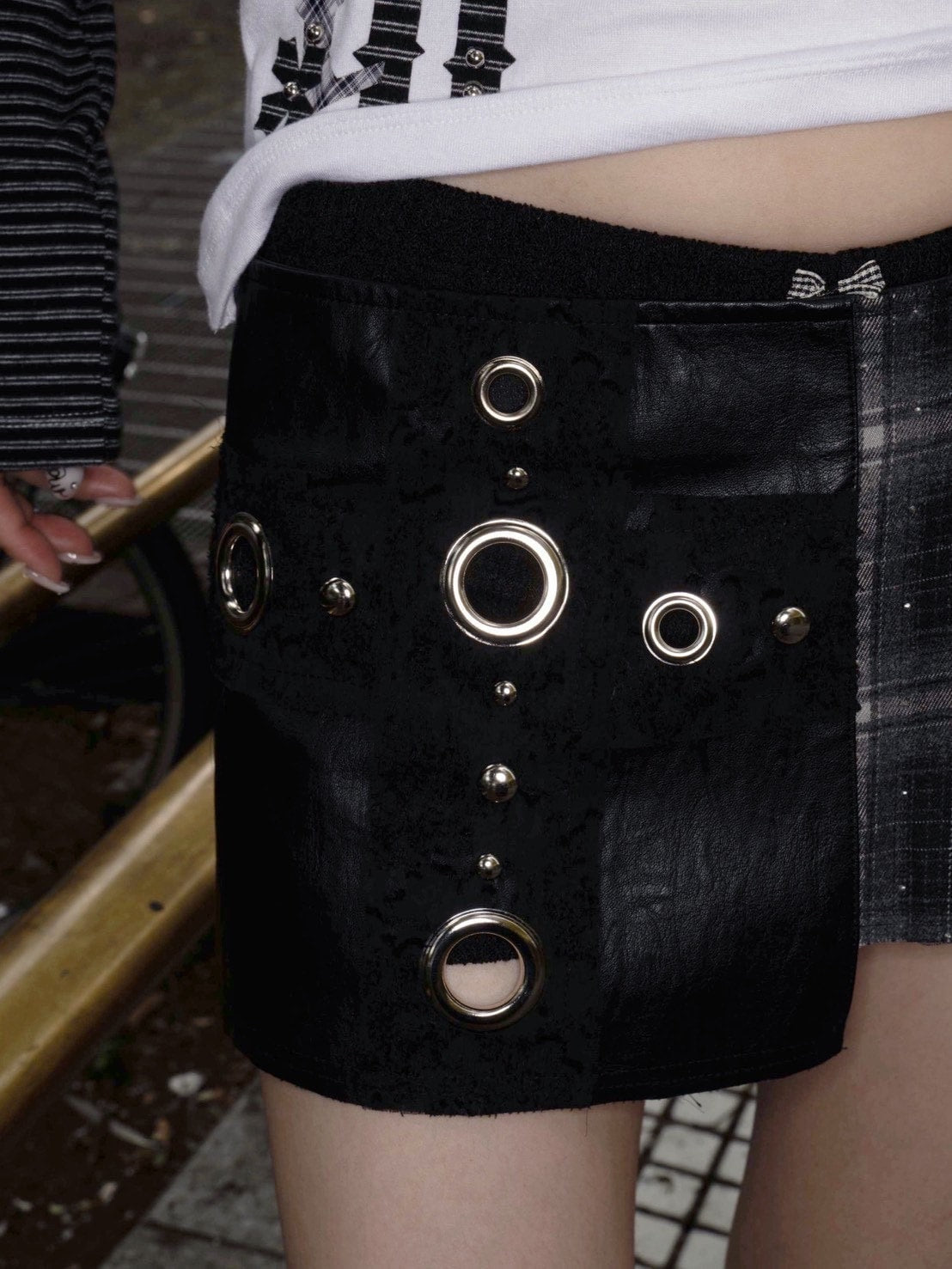 1/2 20:00発売【CHERRYQUIRI】gothic cross pleats belt