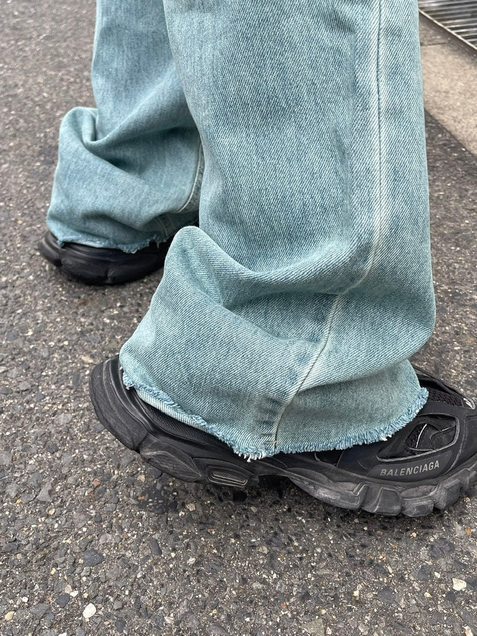 大阪店WEB限定【Chikashitsu +】vintage crash denim pants (2color)