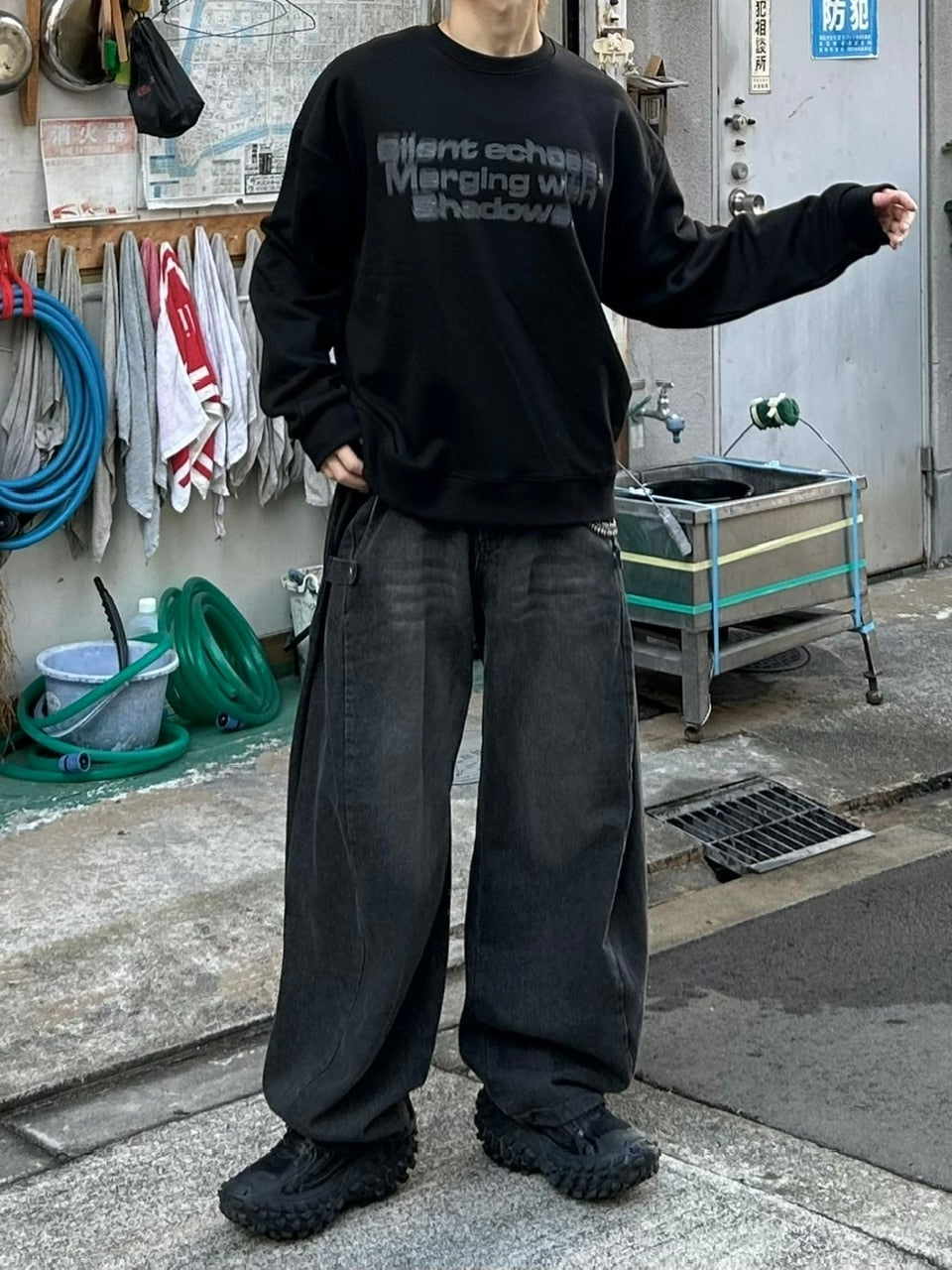 受注制【Chikashitsu +】side snap balloon denim pants (2color)