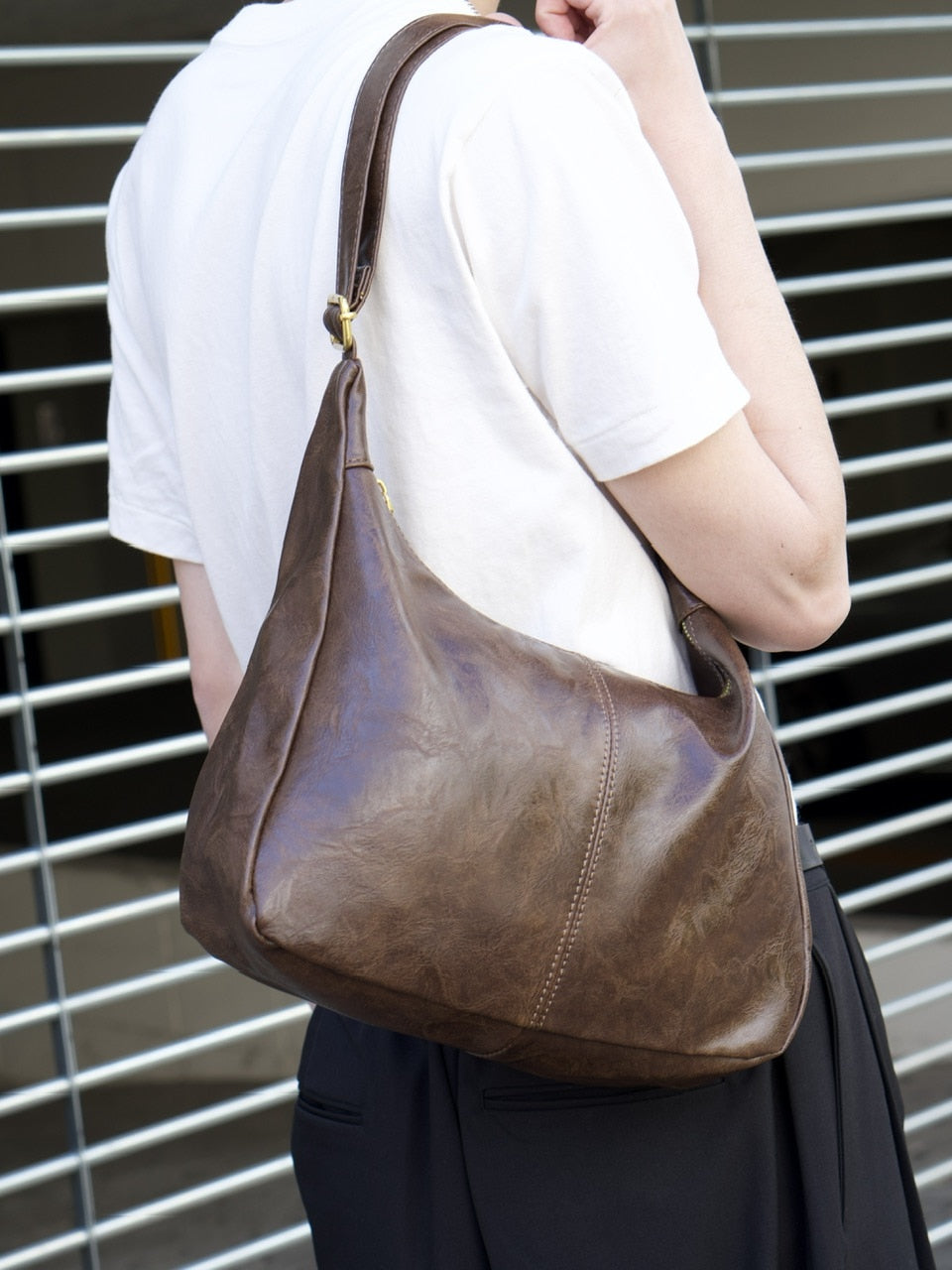 東京店WEB限定受注制【Chikashitsu +】vegan leather cross bag (2color)