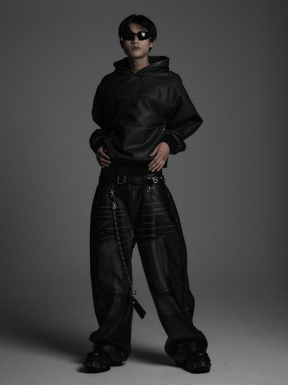 【Rosen Kreuz】VINTAGE LEATHER SHIRRING HOODIE