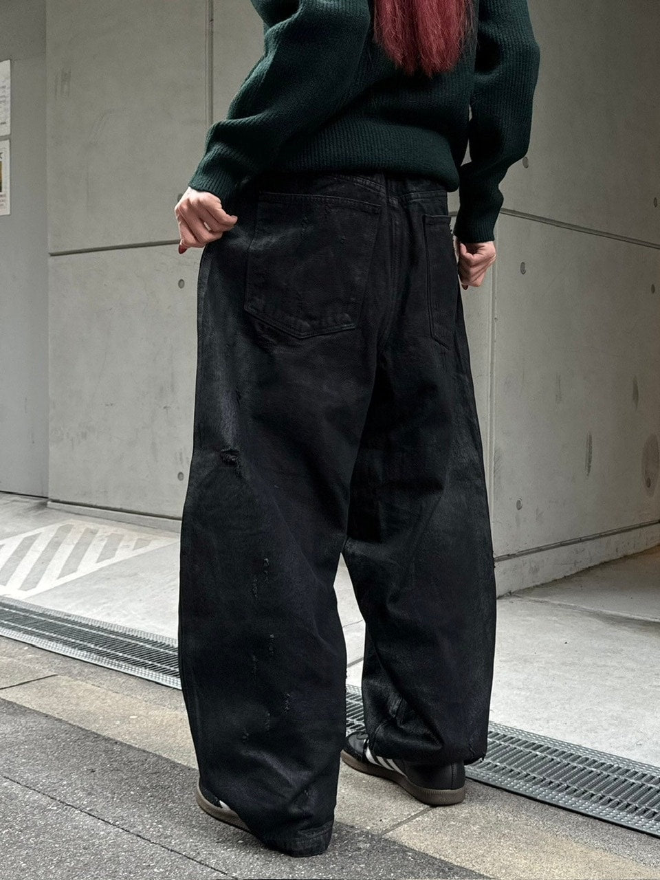 受注制【Chikashitsu +】coating damage wide denim pants / 【チカシツプラス】コーティングダメージワイドデニムパンツ