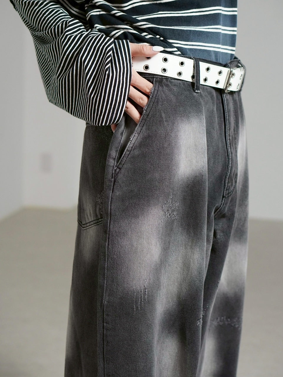 【Chikashitsu +】point wash balloon denim pants (2color) / 【チカシツプラス】ポイントウォッシングバルーンデニムパンツ