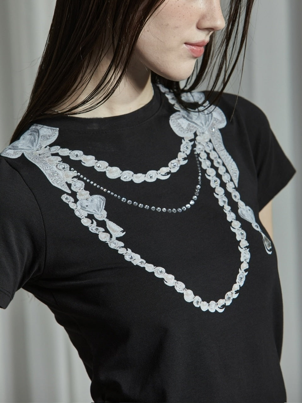 【GATELESS】NECKLACE PRINT CROPPED T-SHIRT / 【ゲートレス】ネックレスプリントクロップド半袖Tシャツ
