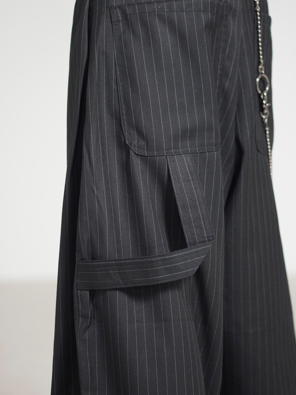 受注制【Chikashitsu +】draw cord stripe wide slacks / 【チカシツプラス】ドローコードストライプワイドスラックス (2color)