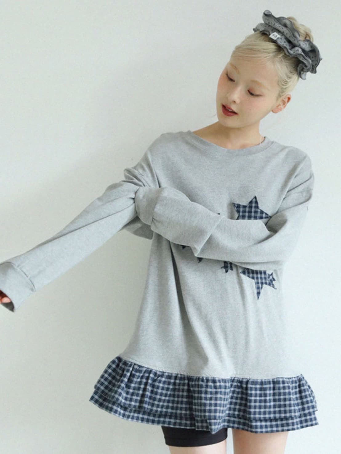 12/21 20:00 再販【Uglyshadow】STAR FRILL LONGSLEEVED T-SHIRT