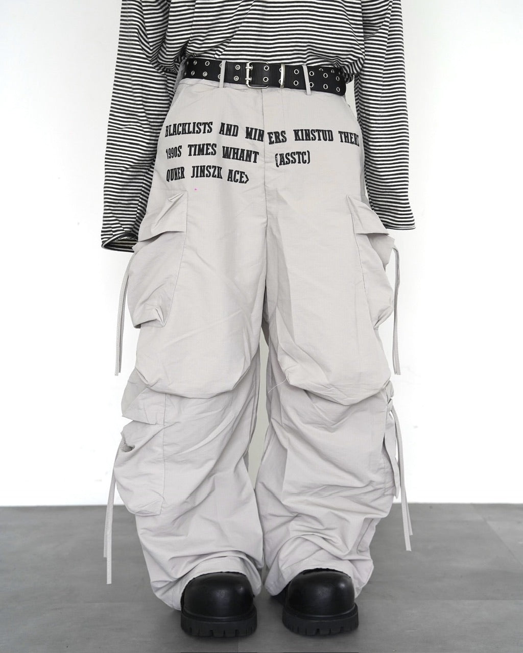 国際配送【LUV CODE】multi pocket gather pants