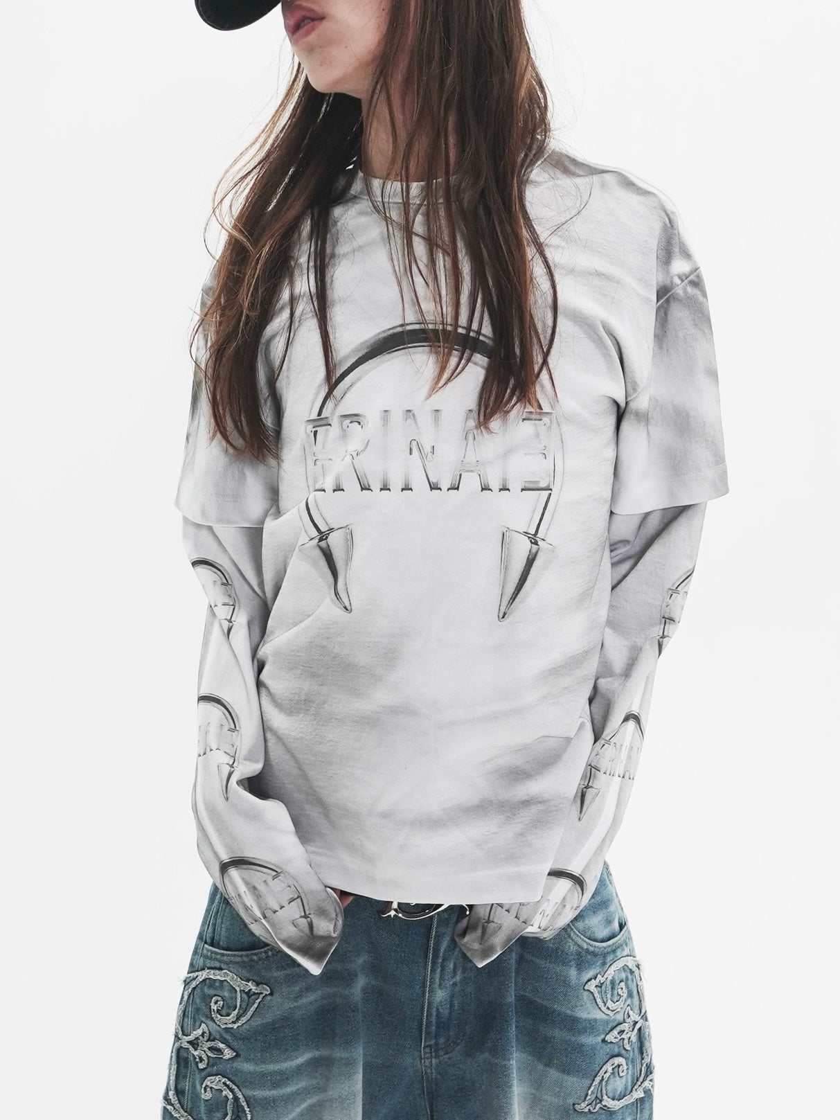 【E RIN AI E】PIERCED RUST DOUBLE LONG SLEEVE T