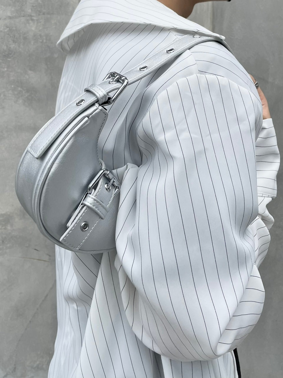 受注制【Chikashitsu +】curve belt bag (3color)