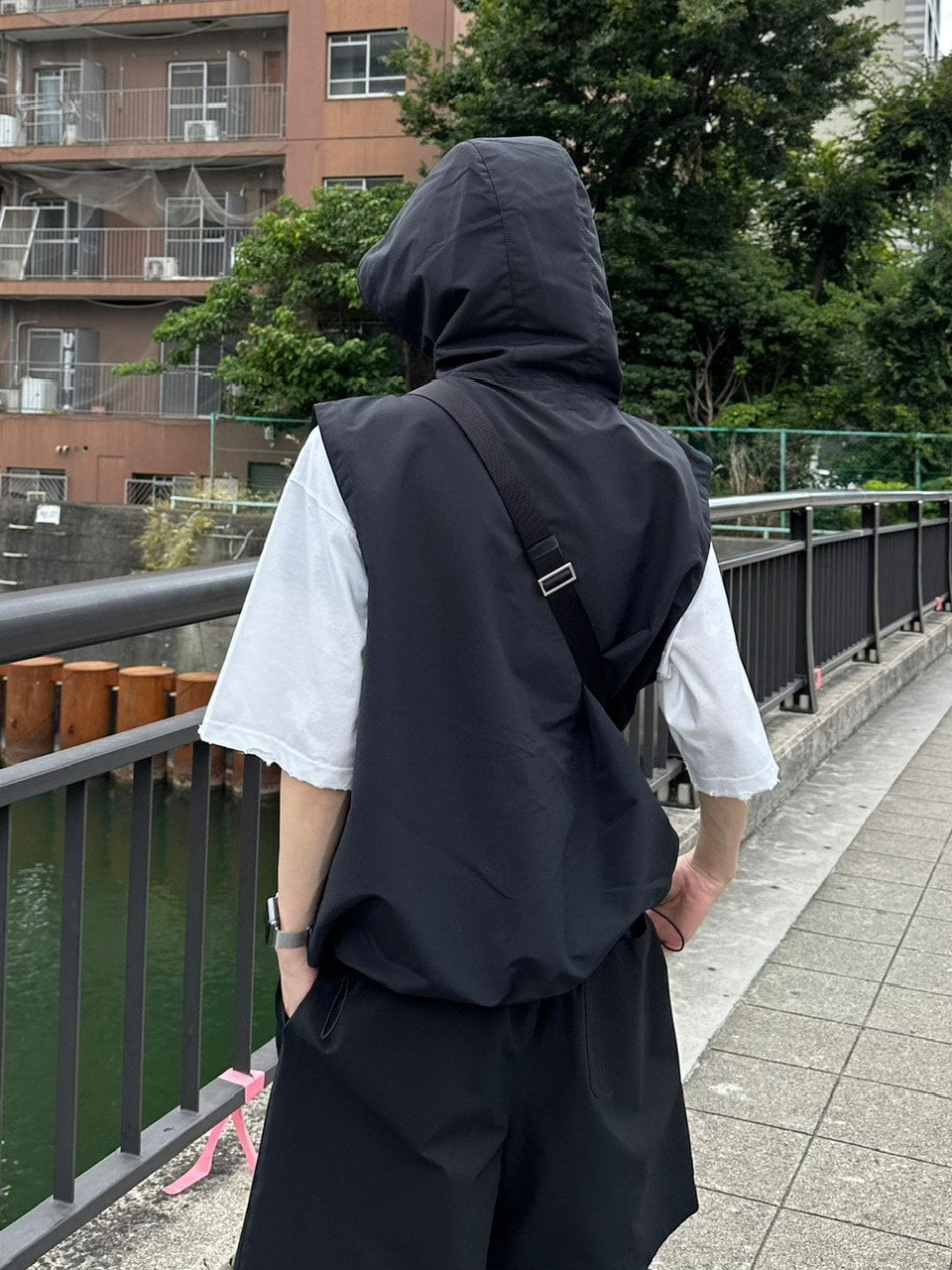 大阪店WEB限定受注制【Chikashitsu +】nylon hood vest (2color)