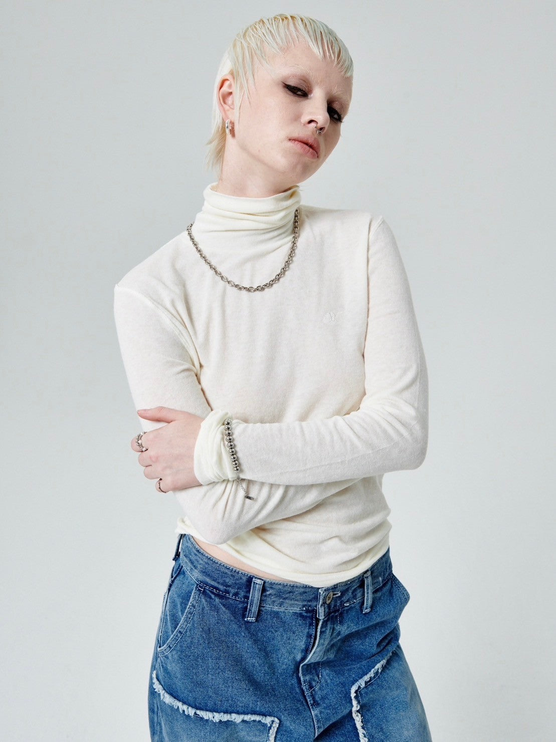 【runningHIGH】ANGORA GAUZE TURTLENECK TOP