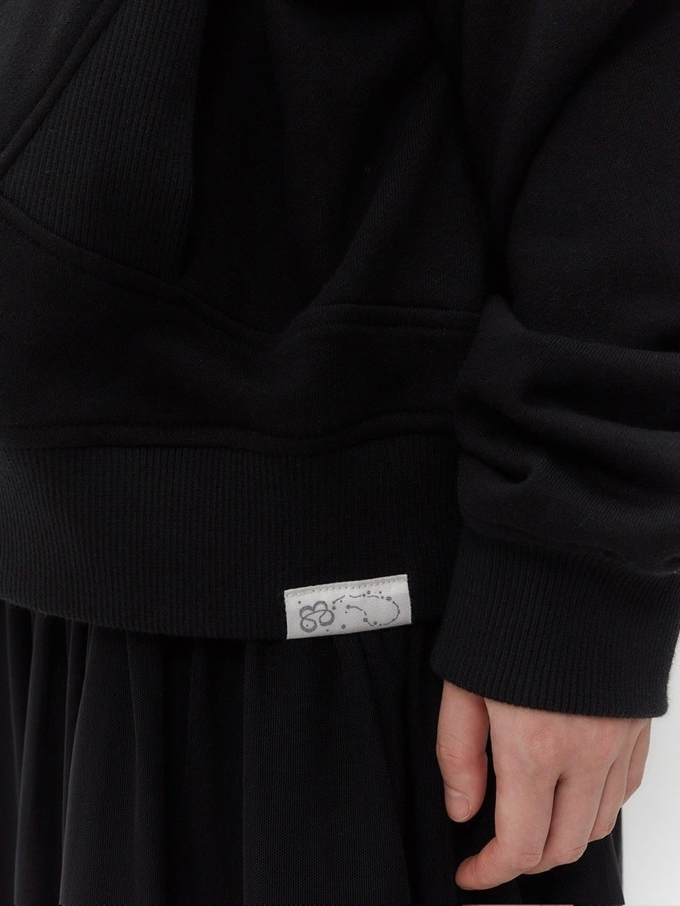 【TUOMIO】STRING CHARM HOOD ZIP-UP