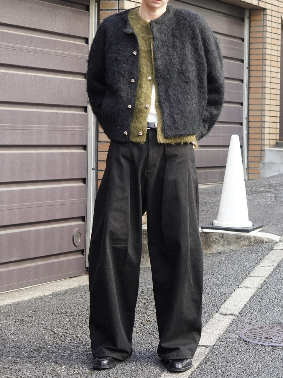 東京店WEB限定受注制【Chikashitsu +】deep tuck cotton wide slacks (3color)