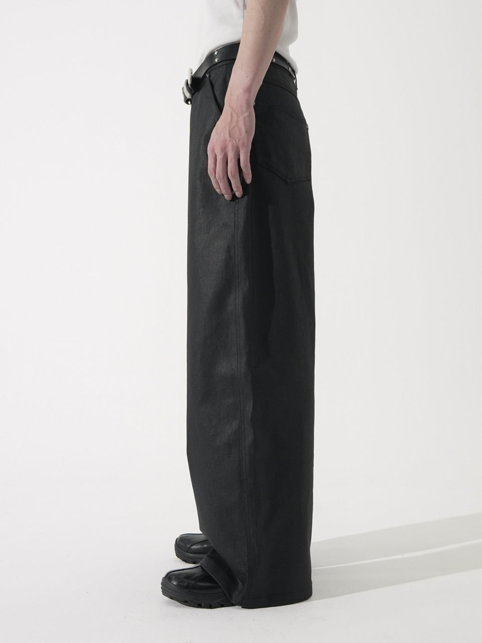 【CS】coated wide denim pants (black)