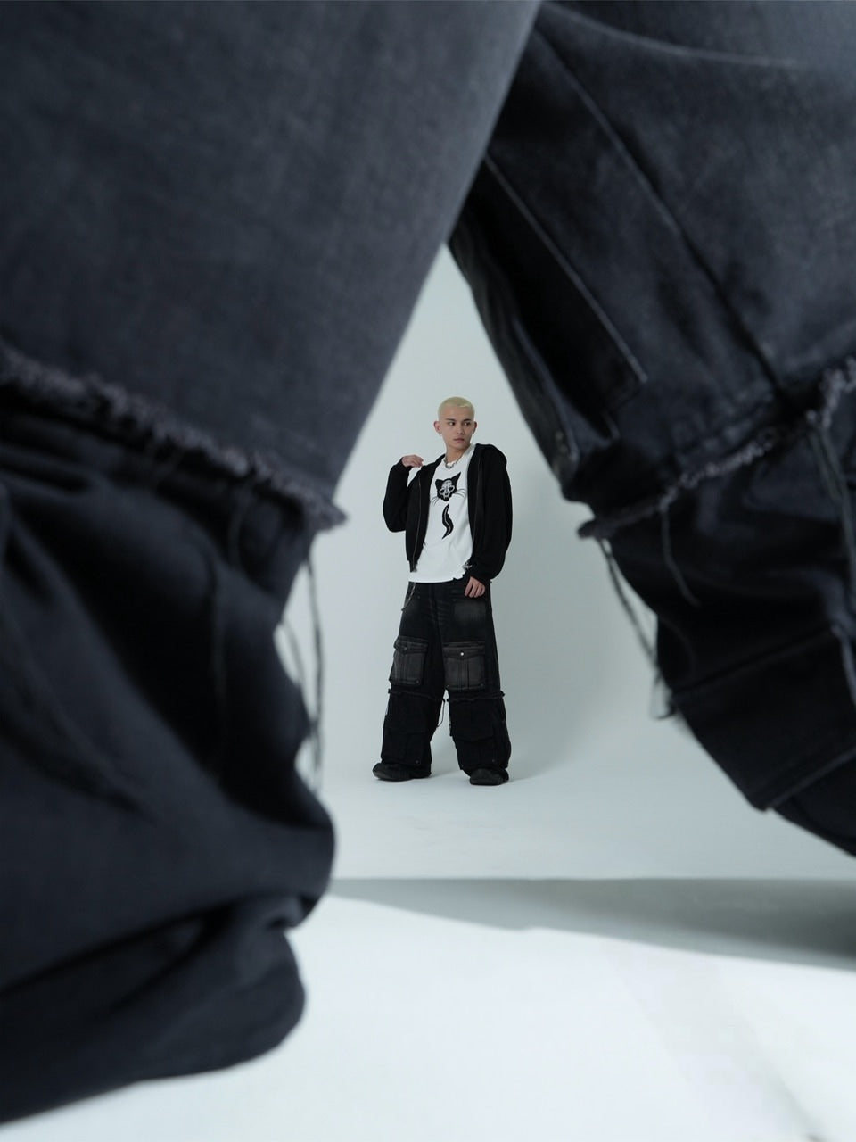 【CHIKASHITSU PLUS HIGH】Layered zip cargo denim pants