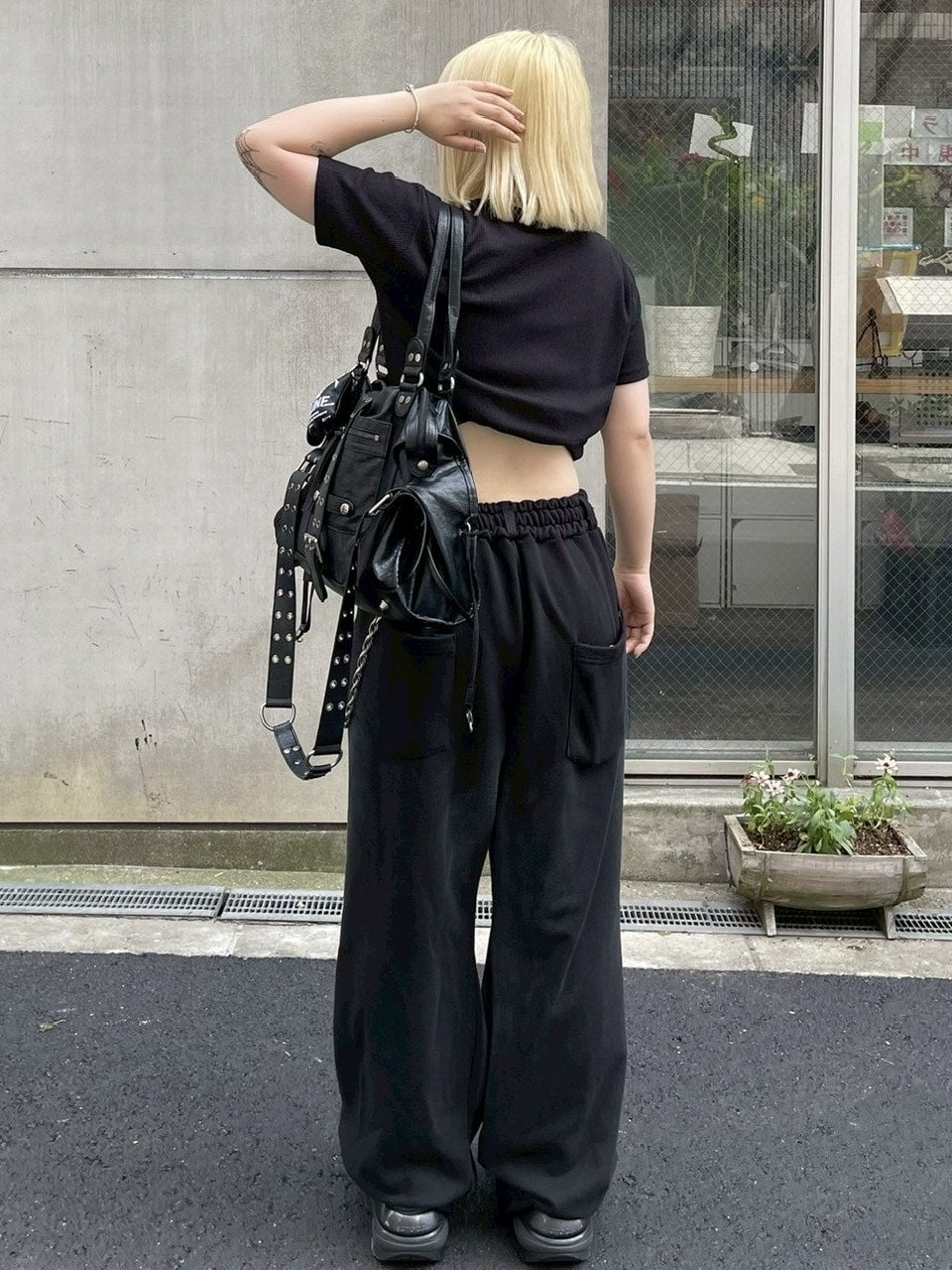 受注制【Chikashitsu +】oiled wash damage sweat pants / 【チカシツプラス】オイルドウォッシュダメージスウェットパンツ (2color)