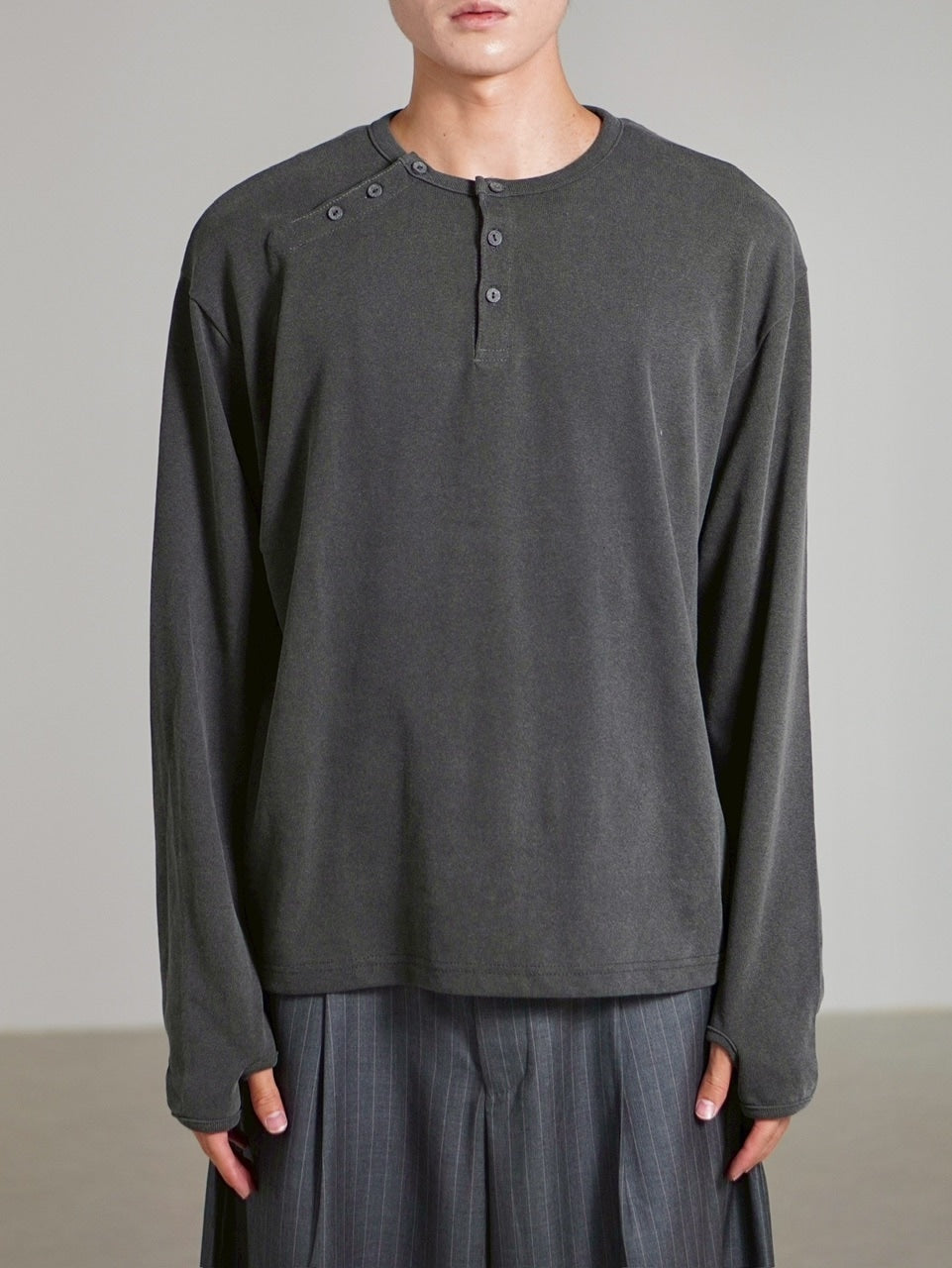 受注制【Chikashitsu +】double button henry neck long sleeve tee / 【チカシツプラス】ダブルボタンヘンリーネック長袖Tシャツ (4color)