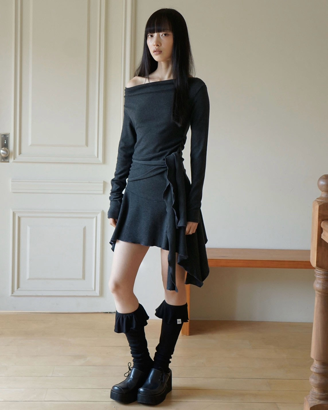 【Uglyshadow】RUFFLE LONG SOCKS