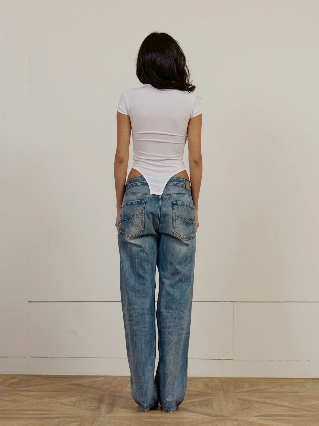 【EYEER】Script Logo Hook Short Sleeve Top