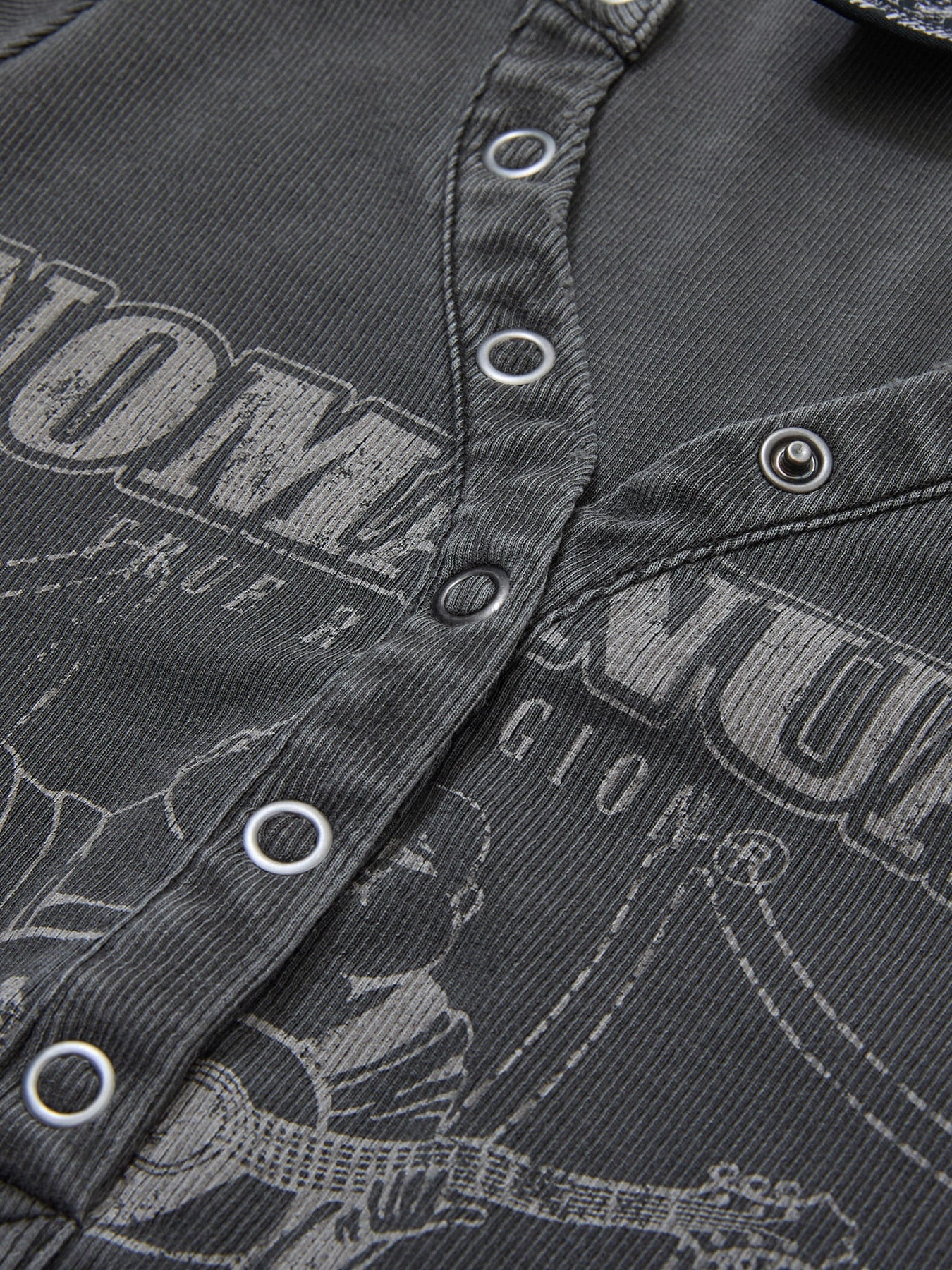 【NOMANUAL×TRUE RELIGION】NO RELIGION HENLEY BABY TEE