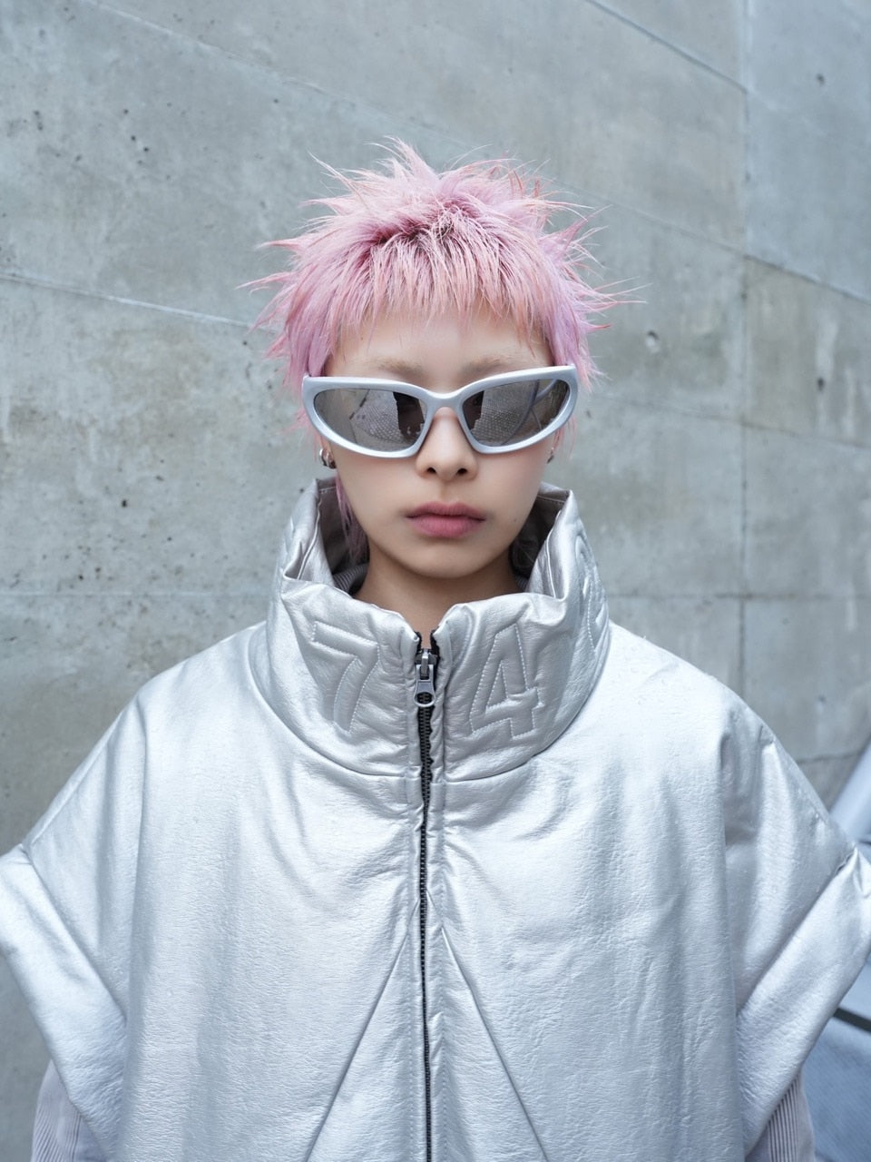 【DIG YOUR OWN GRAVE】star leather vest (2color)